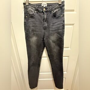 Abound. Black Skinny Jeans. High-Rise. Ankle Length. Size 28.